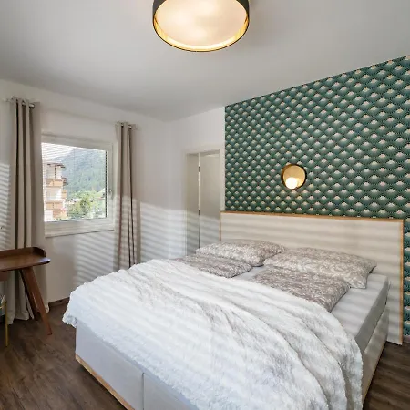 Partoll Apartment *